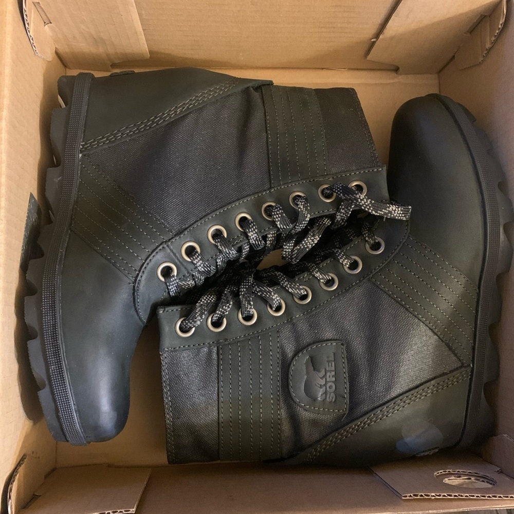 Sorel Black Lace-Up Boots